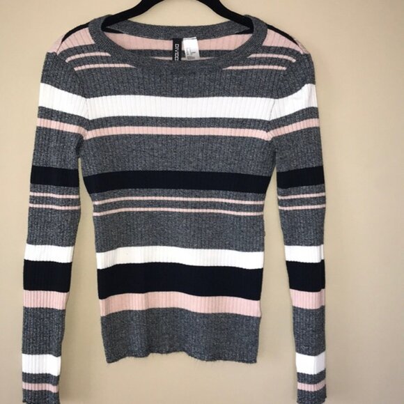 New H&M Striped Knit Ribbed Lightweight Sweater - Picture 2 of 5